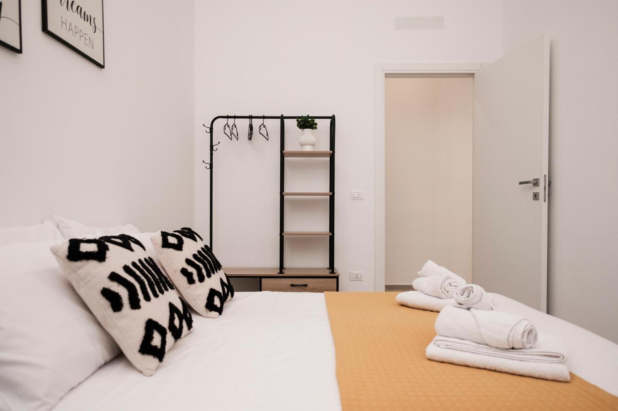 Pepoli Deluxe - Exclusive Apartment - Free Parking Трапани Экстерьер фото
